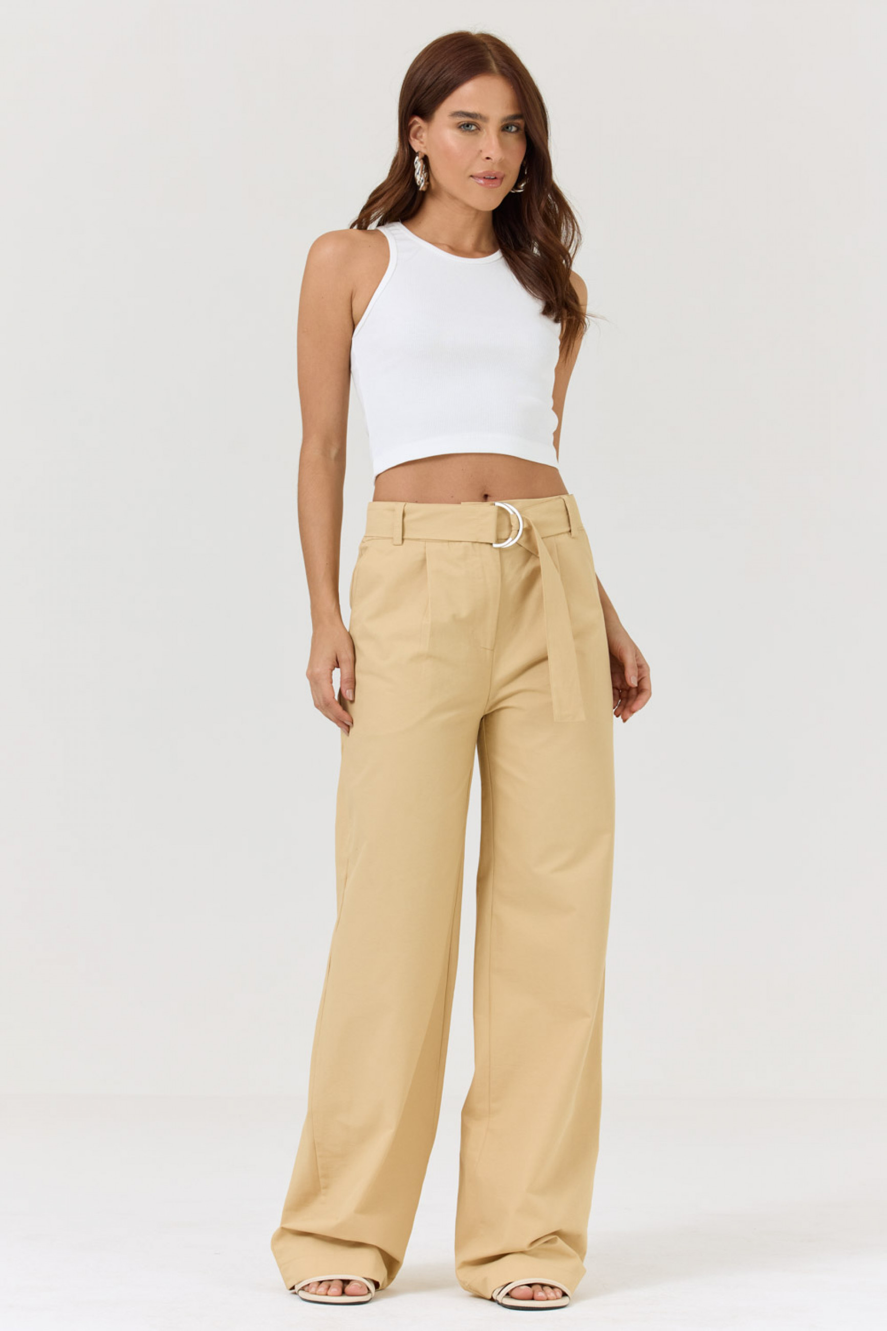 Calça Reta com Cinto de Fivela Bege