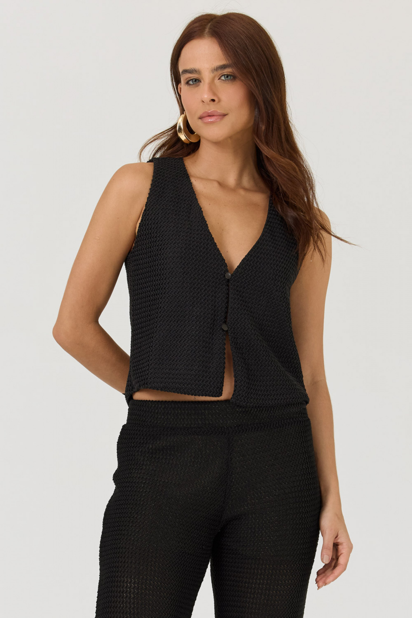 Colete Crochê com Botão Preto