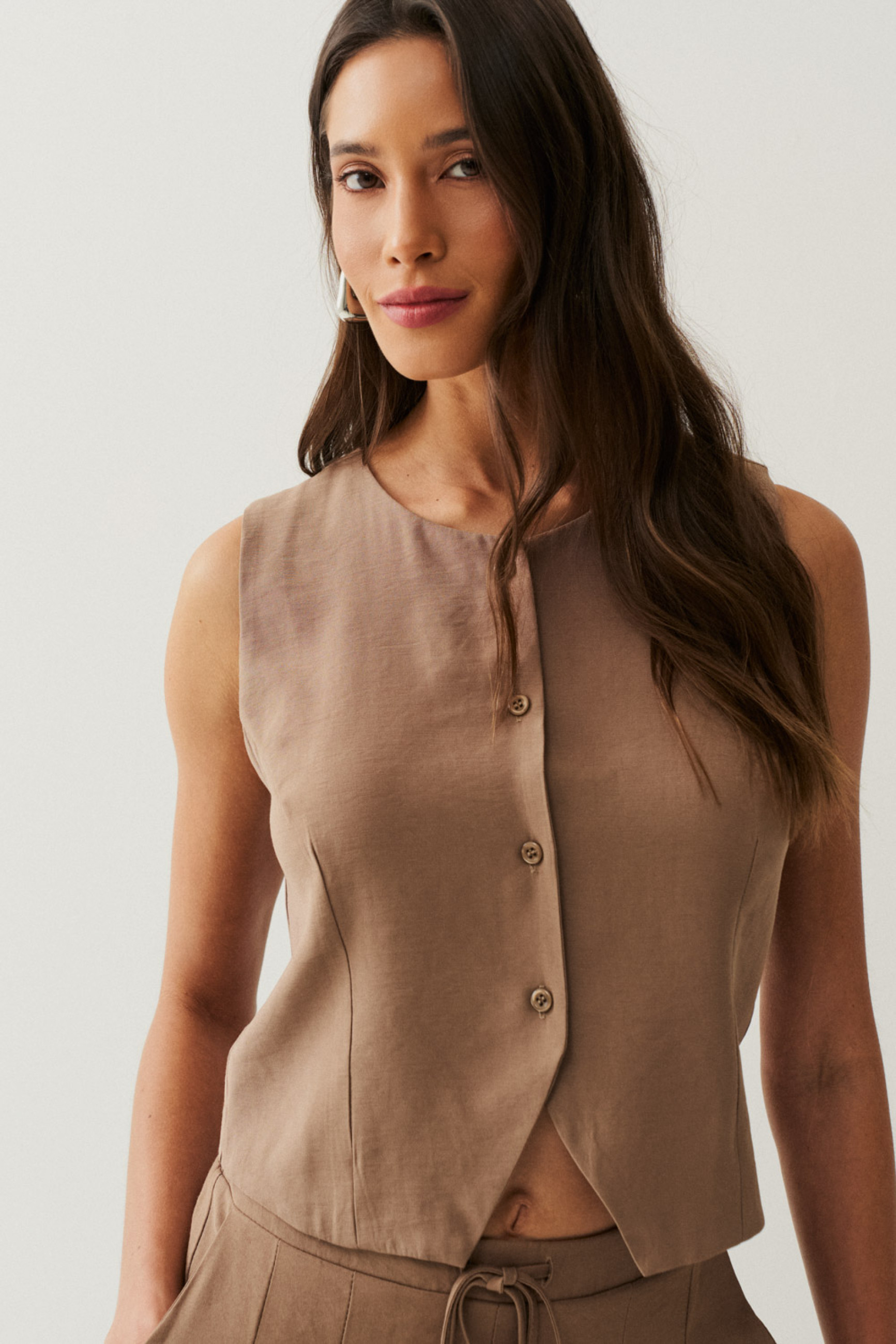 Colete com Botão Julie Café com Leite