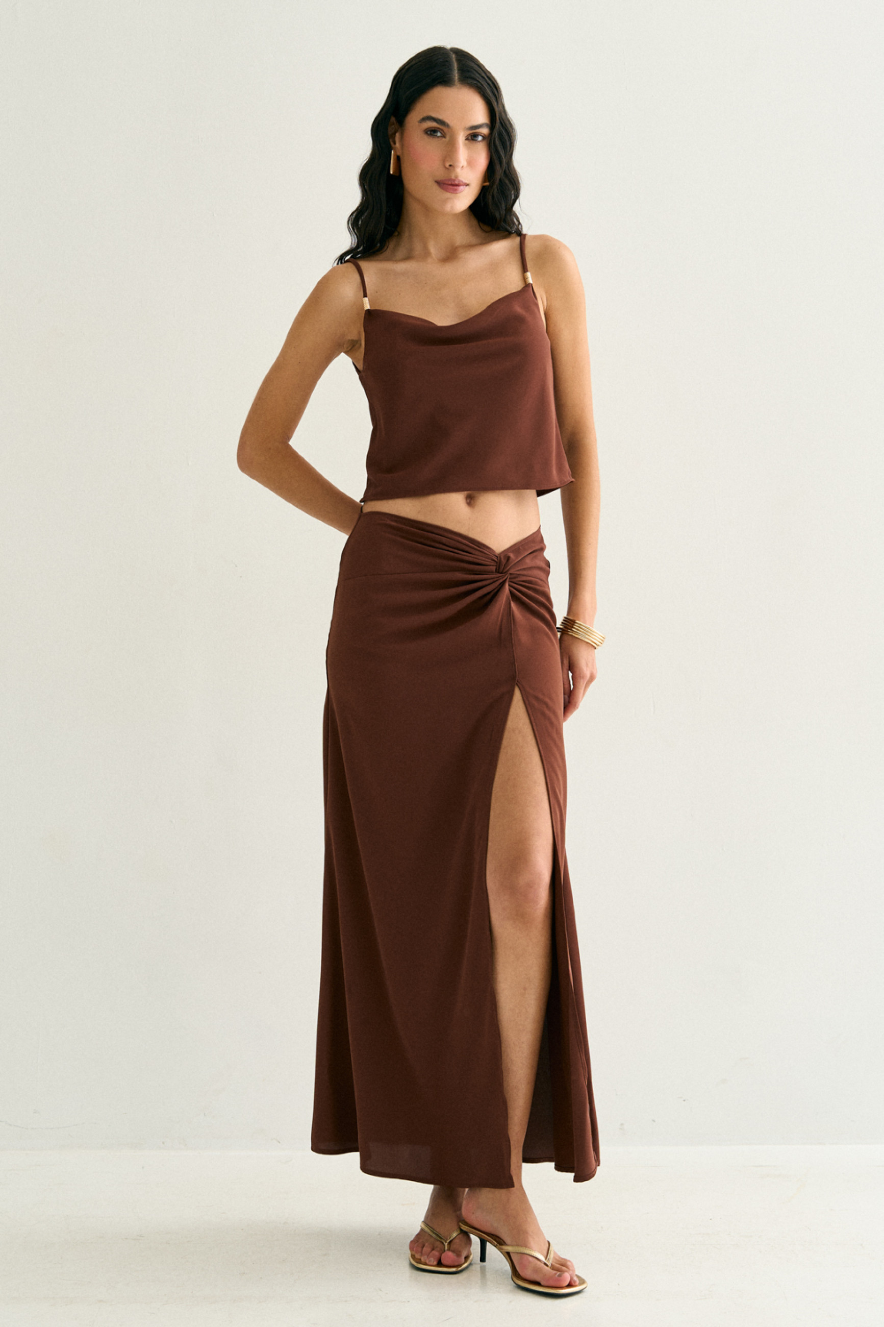 Conjunto Regata e Saia Calla Marrom