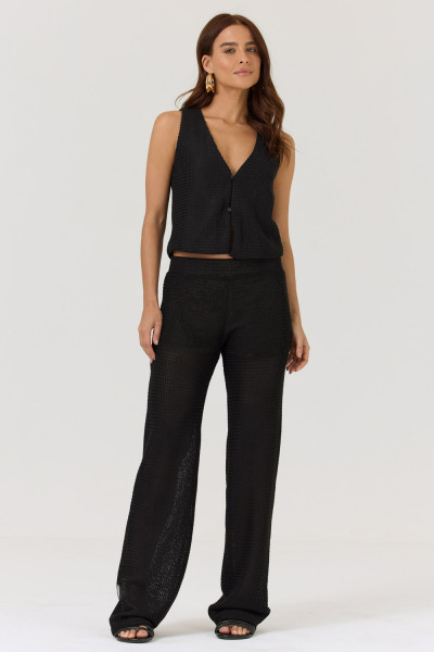 Colete Crochê com Botão Preto