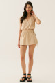 Macaquinho Shorts Saia Helena Bege